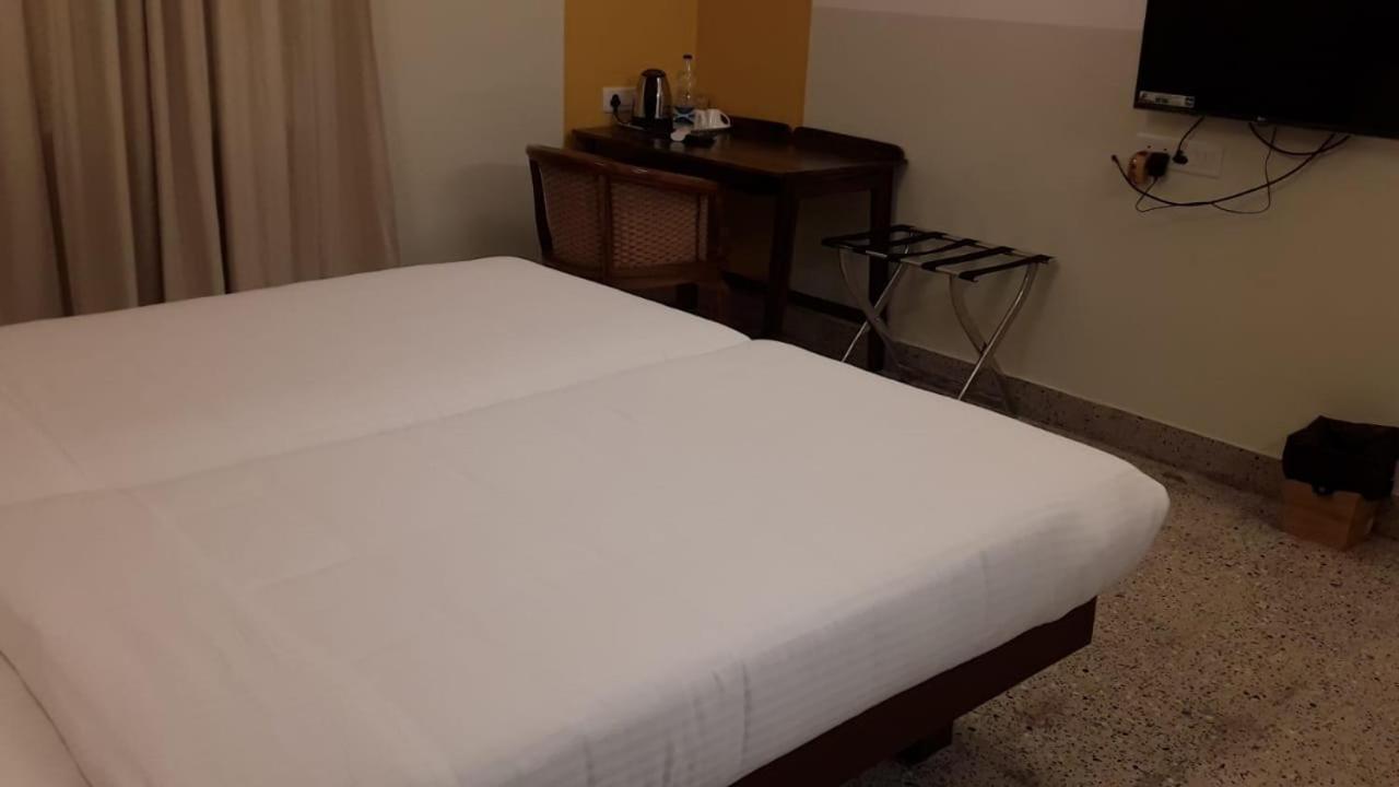 Hanu Reddy Residences - Nawab Habibullah Avenue Chennai Eksteriør bilde
