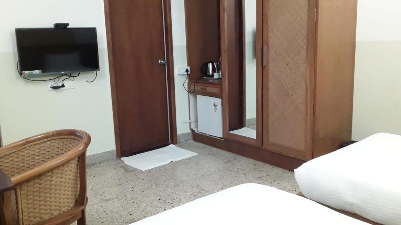 Hanu Reddy Residences - Nawab Habibullah Avenue Chennai Eksteriør bilde