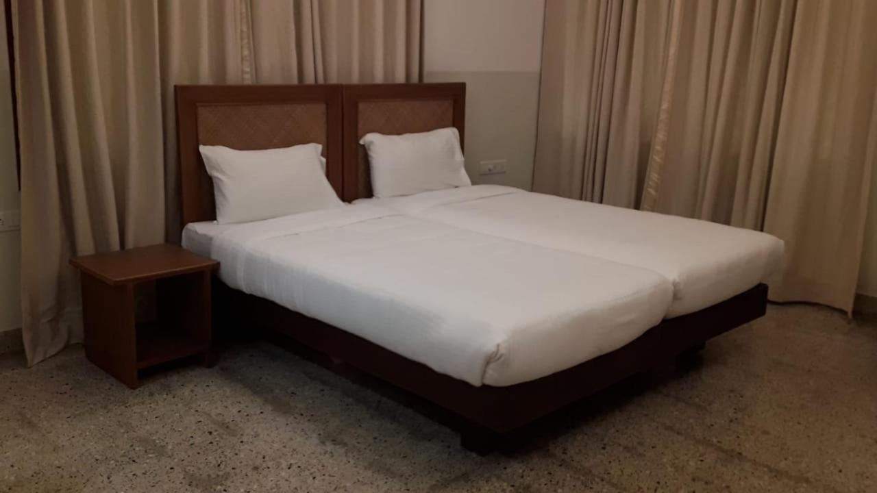 Hanu Reddy Residences - Nawab Habibullah Avenue Chennai Eksteriør bilde